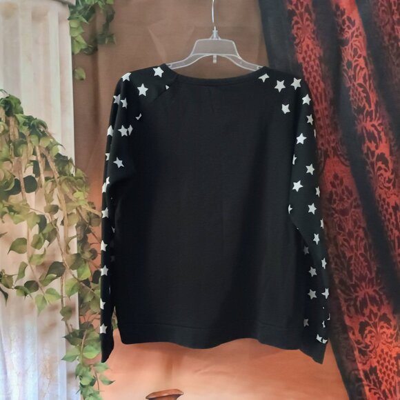 VGUC: Girls' sz Large Black & White Stars Long-Sleeves Sweater - Picture 2 of 4